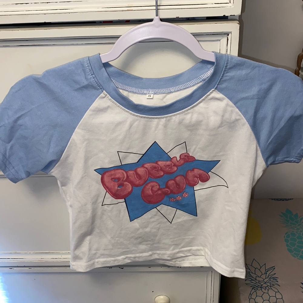 SHEIN Cropped Graphic T-Shirt